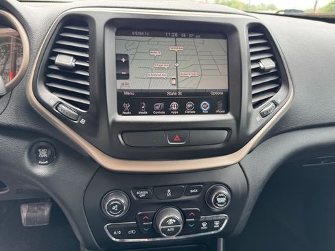 Used 2016 Jeep Cherokee 4WD 75th Anniversary image 11