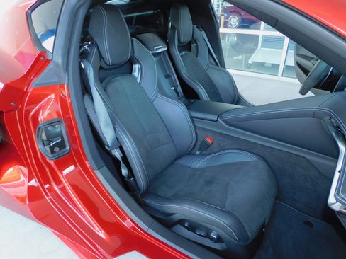 Used 2022 Chevrolet Corvette Stingray Preferred Cpe w/ 2LT RWD image 30