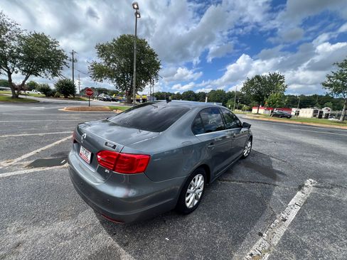 Used 2014 Volkswagen Jetta SE Sedan FWD image 9