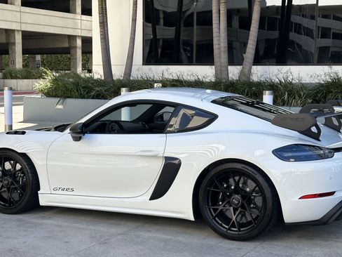 Used 2024 Porsche 718 Cayman GT4 RS image 6
