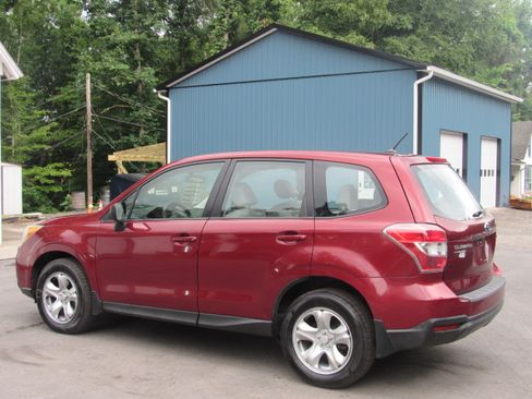 Used 2014 Subaru Forester 2.5i AWD/4WD image 4