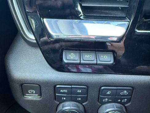 Used 2024 Chevrolet Silverado 2500 LTZ image 22