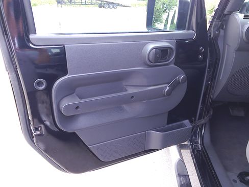 Used 2010 Jeep Wrangler Sport image 9