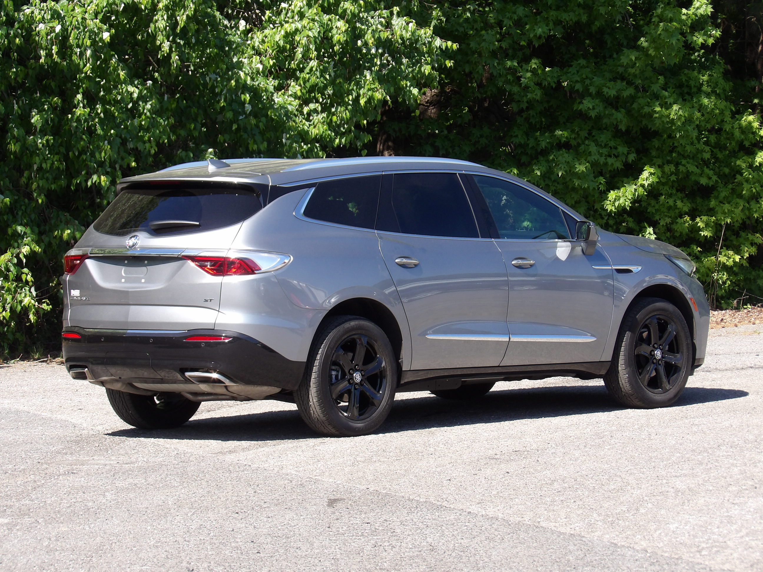 Used 2024 Buick Enclave Essence FWD image 7