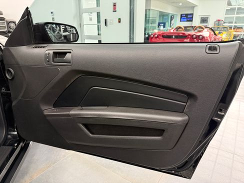 Used 2012 Ford Mustang GT image 16
