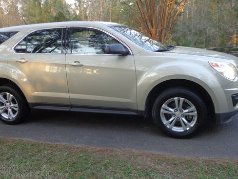 Used 2011 Chevrolet Equinox LS image 5