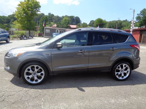 Used 2014 Ford Escape Titanium image 2