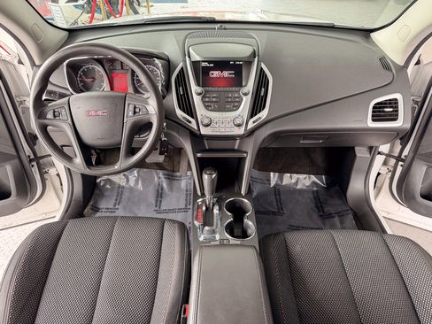 Used 2017 GMC Terrain SLE image 8