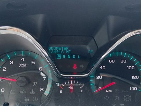 Used 2015 Chevrolet Traverse AWD LTZ image 20