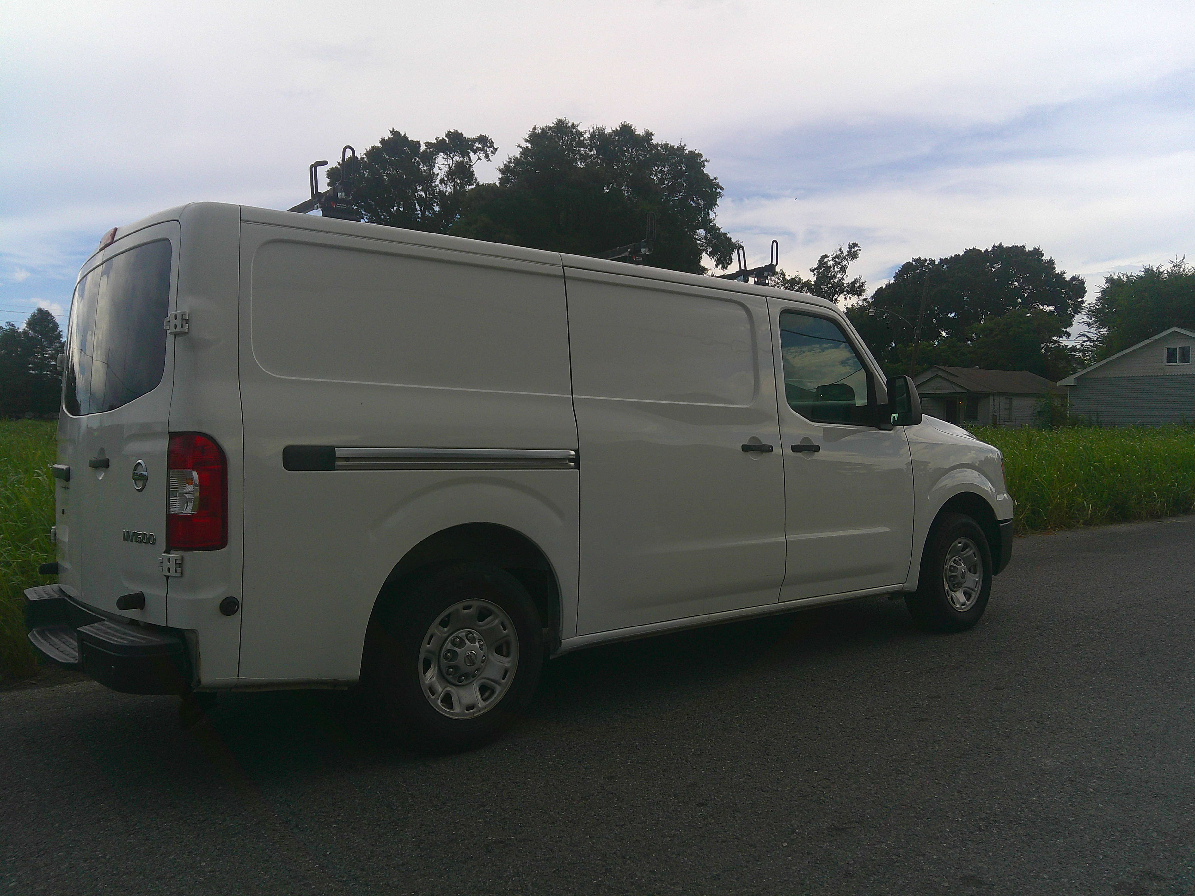 Used 2019 Nissan NV 1500 SV RWD image 2