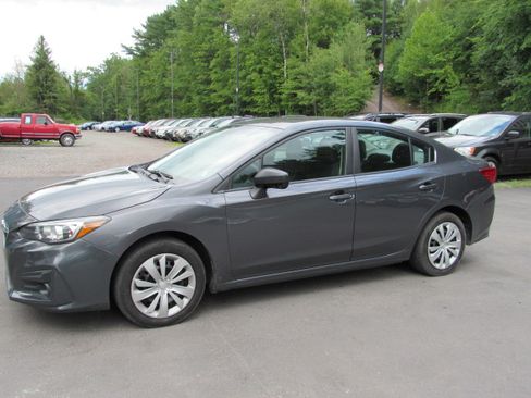 Used 2019 Subaru Impreza 2.0i Sedan AWD/4WD image 2