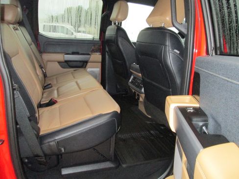Used 2023 Ford F250 4x4 Crew Cab Lariat image 14