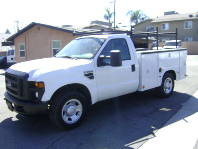 Used 2008 Ford F350 2WD Regular Cab Super Duty image 4