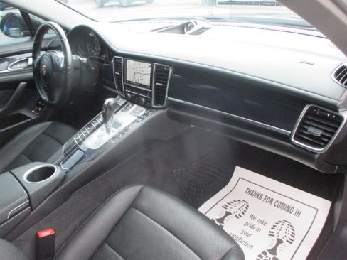 Used 2014 Porsche Panamera S image 8