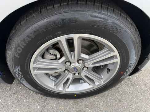 Used 2012 Ford Mustang Premium image 32