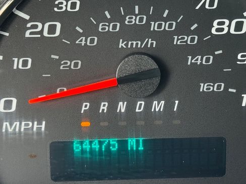 Used 2015 Chevrolet Express 3500 image 8