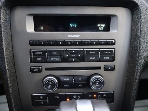 Used 2011 Ford Mustang GT Premium image 16