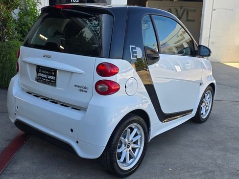 Used 2015 smart fortwo electric drive image 32