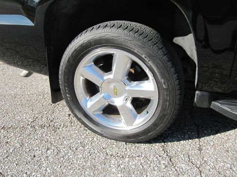 Used 2008 Chevrolet Avalanche LTZ image 16
