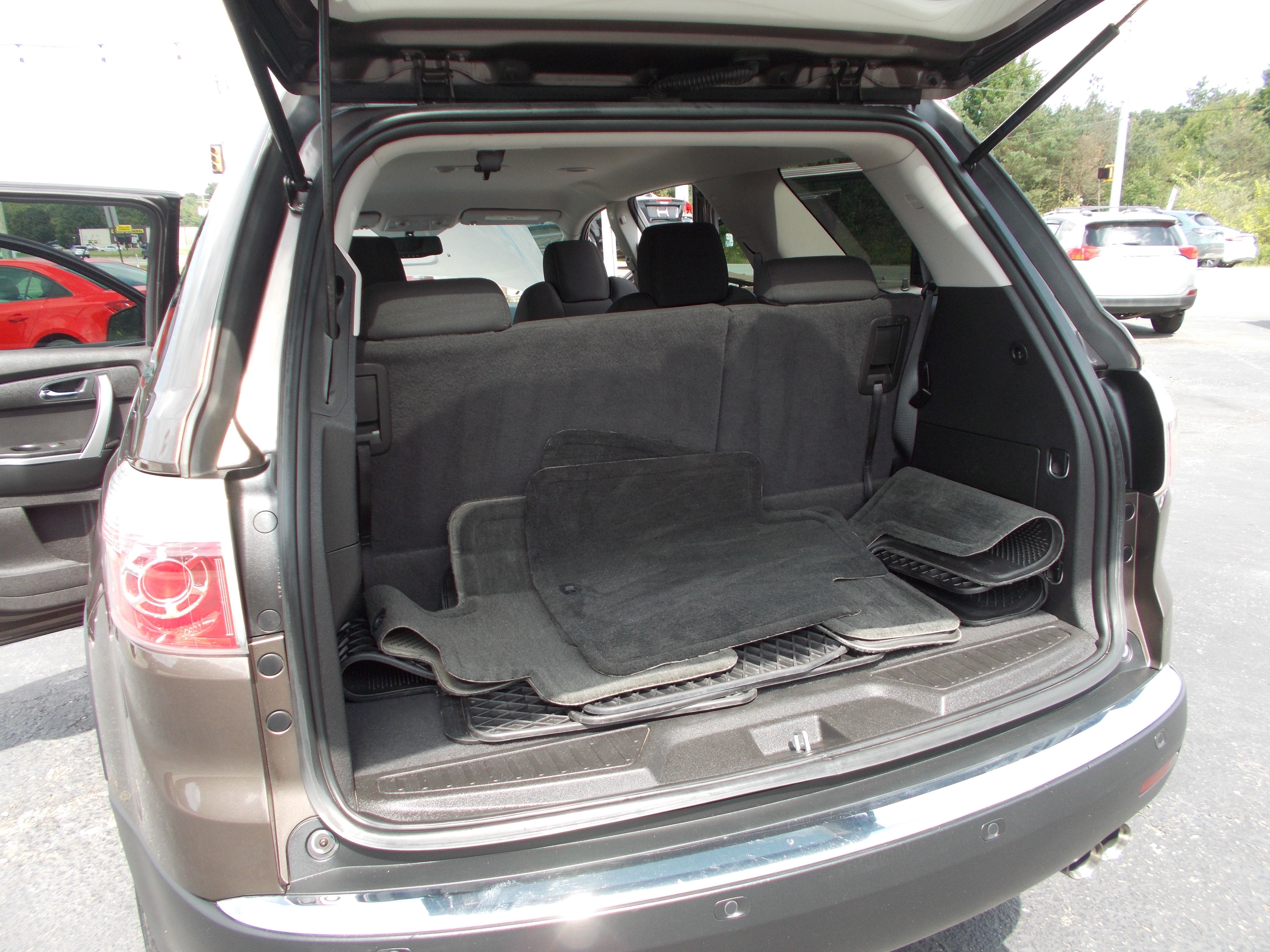 Used 2012 GMC Acadia AWD SLE image 19