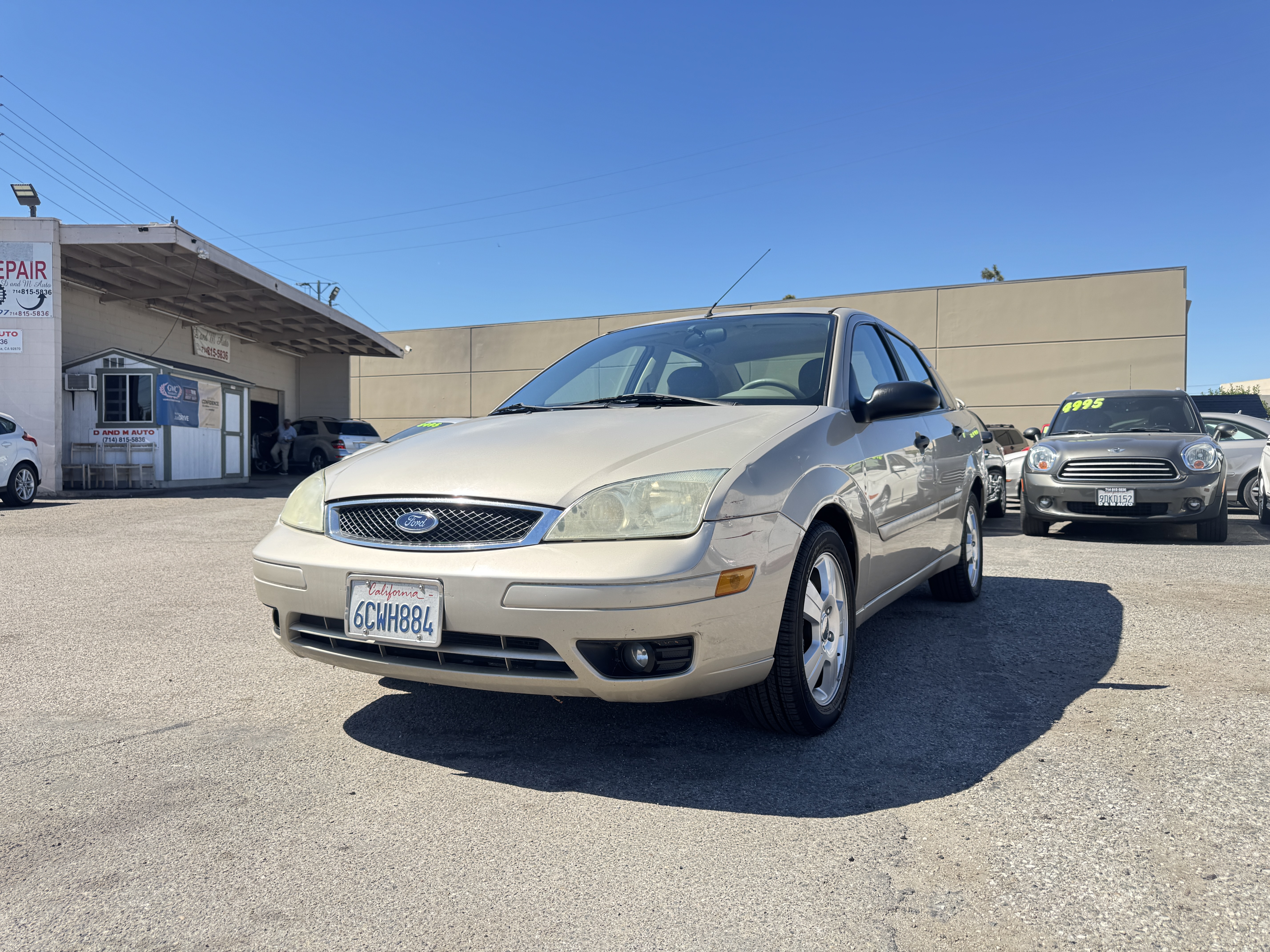 Used 2007 Ford Focus ZX4 Sedan FWD image 2