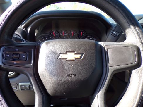 Used 2023 Chevrolet Silverado 2500 LT image 8