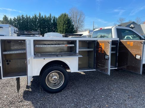 Used 2017 Ford F450 image 8