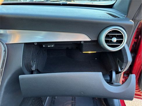 Used 2020 Mercedes-Benz C 300 image 43