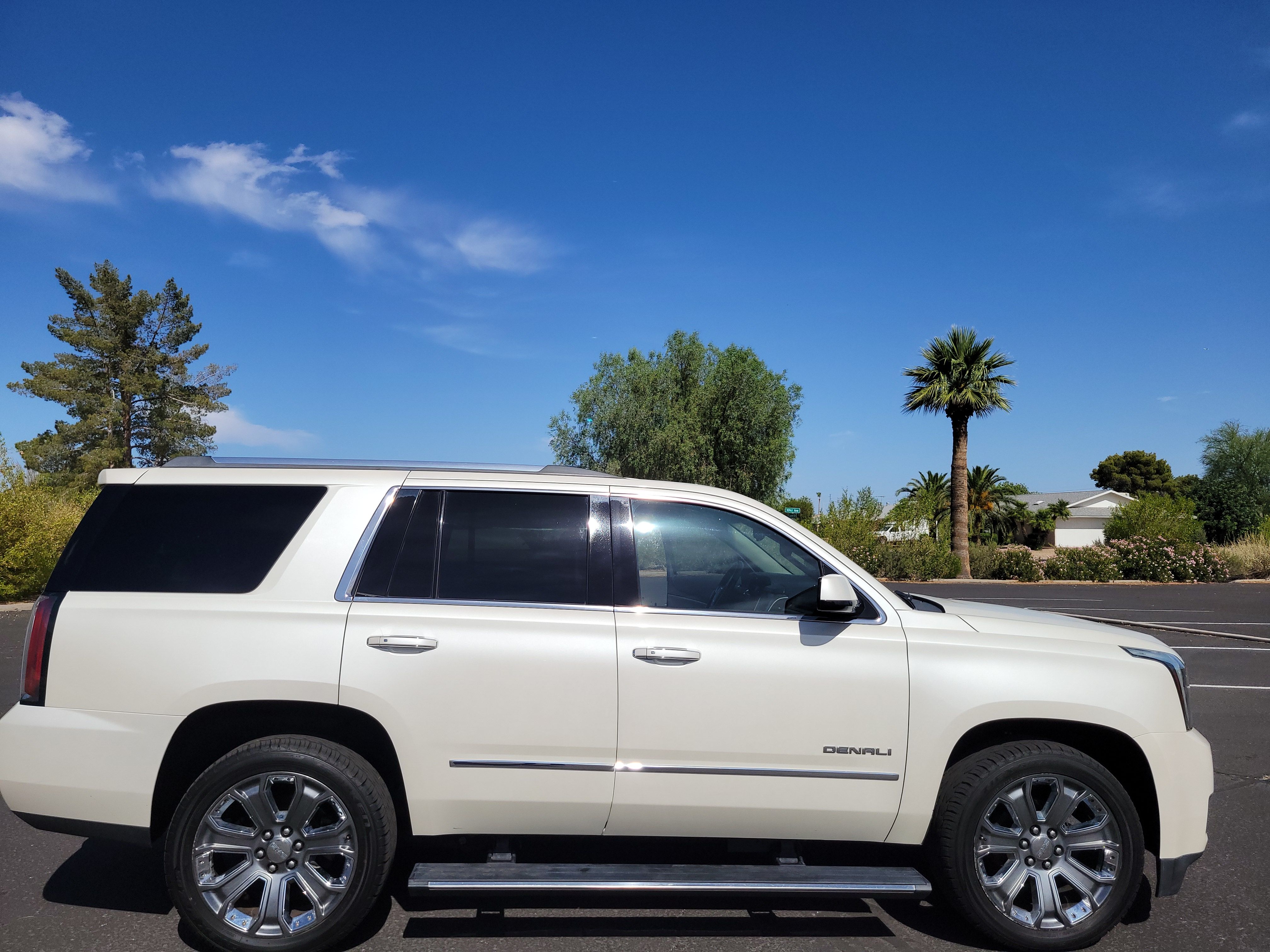 Used 2015 GMC Yukon Denali Ultimate AWD/4WD image 2