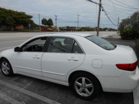 Used 2005 Honda Accord EX Sedan image 3