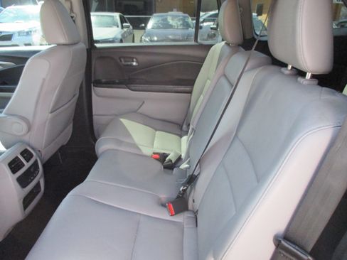 Used 2018 Honda Pilot AWD EX-L w/ Navigation & RES image 8