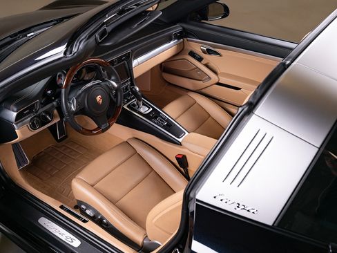 Used 2015 Porsche 911 Targa 4S image 66