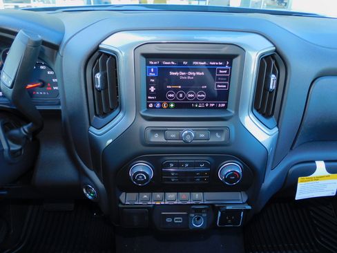 New 2026 Chevrolet Silverado 1500 Custom image 4