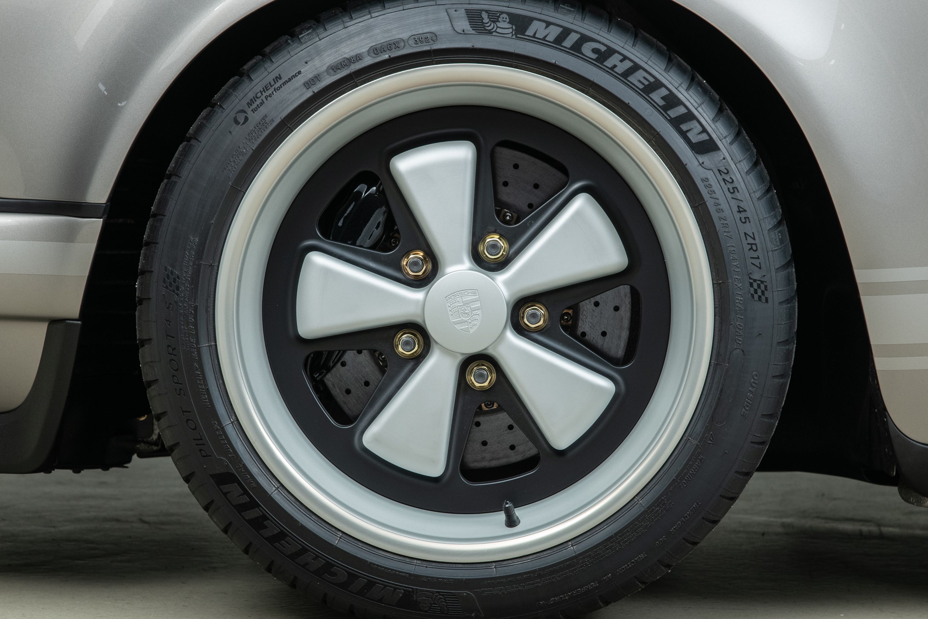 Used 1989 Porsche 911 Carrera RWD image 58
