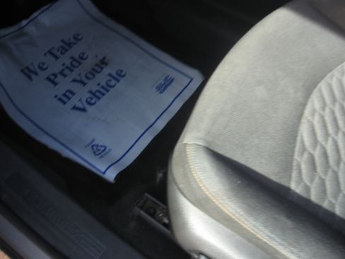 Used 2018 Chevrolet Equinox LS image 9