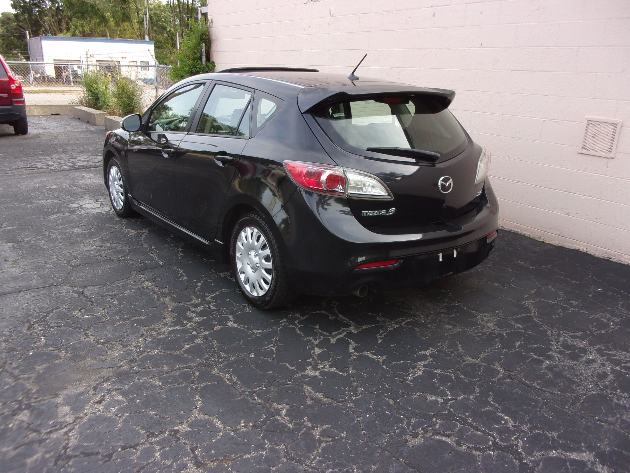 Used 2010 MAZDA MAZDA3 s Hatchback FWD image 6