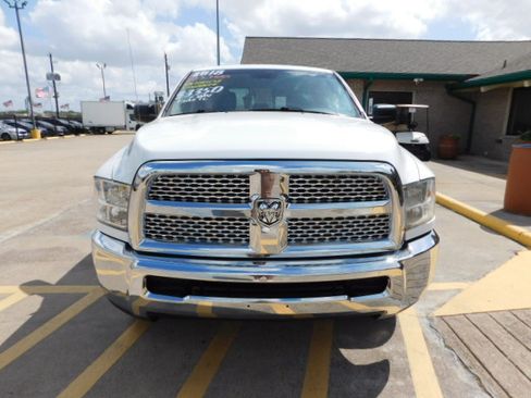 Used 2018 RAM 2500 Tradesman image 3