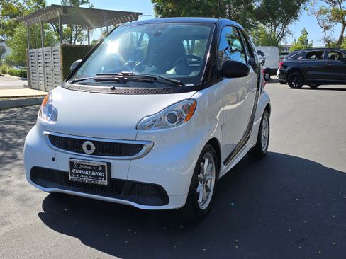 Used 2015 smart fortwo electric drive image 11
