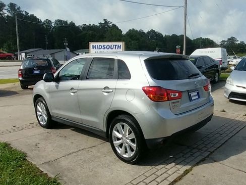 Used 2015 Mitsubishi Outlander Sport SE image 3