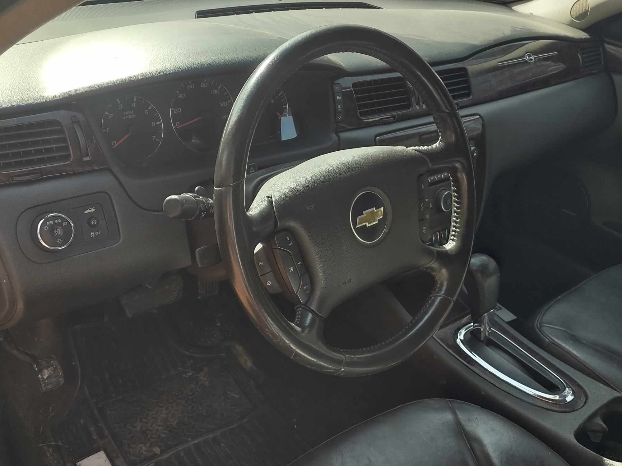 Used 2014 Chevrolet Impala Limited LTZ FWD image 7