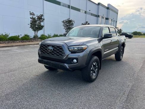 Used 2022 Toyota Tacoma TRD Off-Road image 3
