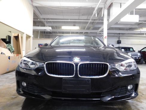 Used 2013 BMW 320i xDrive image 7