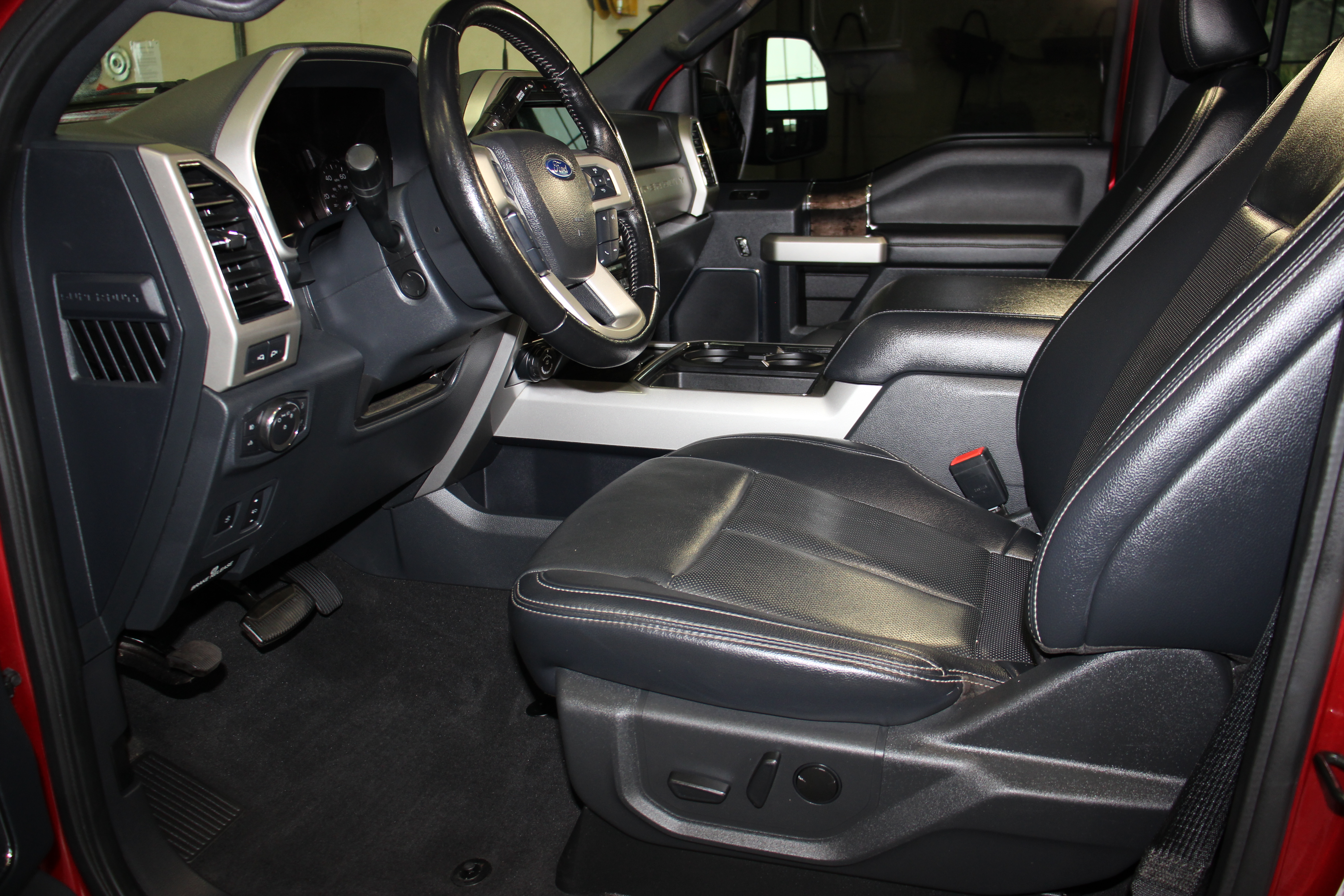 Used 2022 Ford F250 4x4 Crew Cab Super Duty image 16