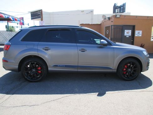 Used 2018 Audi Q7 3.0T Quattro S Line Prestige S AWD/4WD image 1