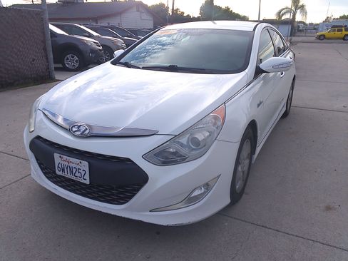 Used 2012 Hyundai Sonata Blue image 2