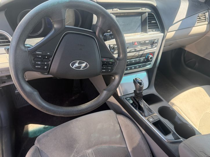 Used 2016 Hyundai Sonata SE FWD image 5