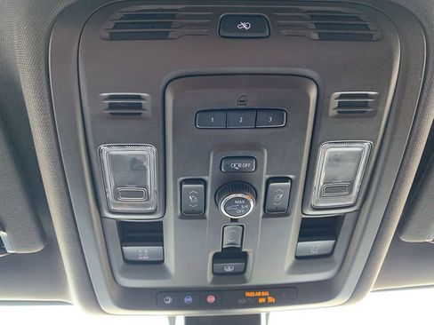 Used 2021 GMC Yukon Denali image 31