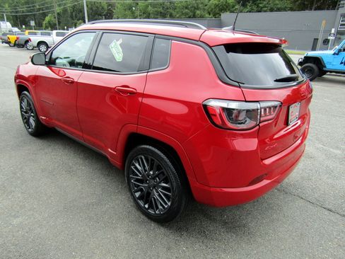 Used 2022 Jeep Compass 4WD Limited image 7