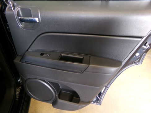 Used 2014 Jeep Patriot Latitude image 15