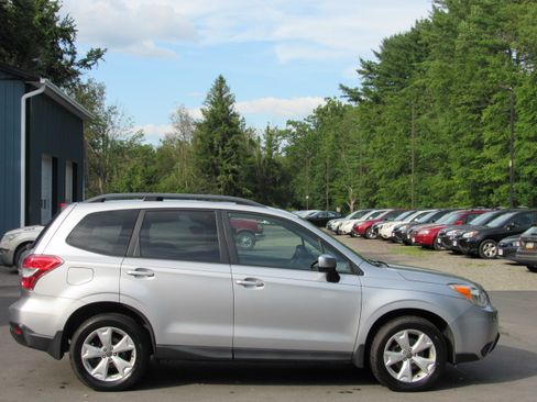 Used 2015 Subaru Forester 2.5i Premium AWD/4WD image 4